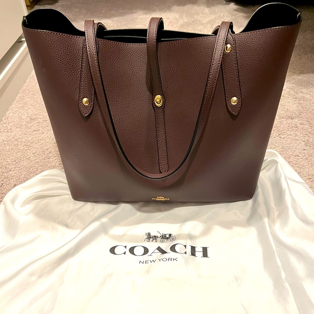 Coach burgundy Tote